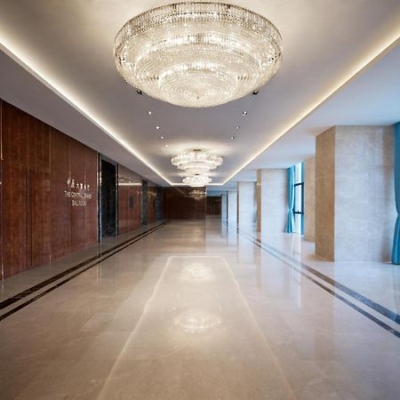 Sheraton Grand Zhengzhou Hotel Bagian luar foto