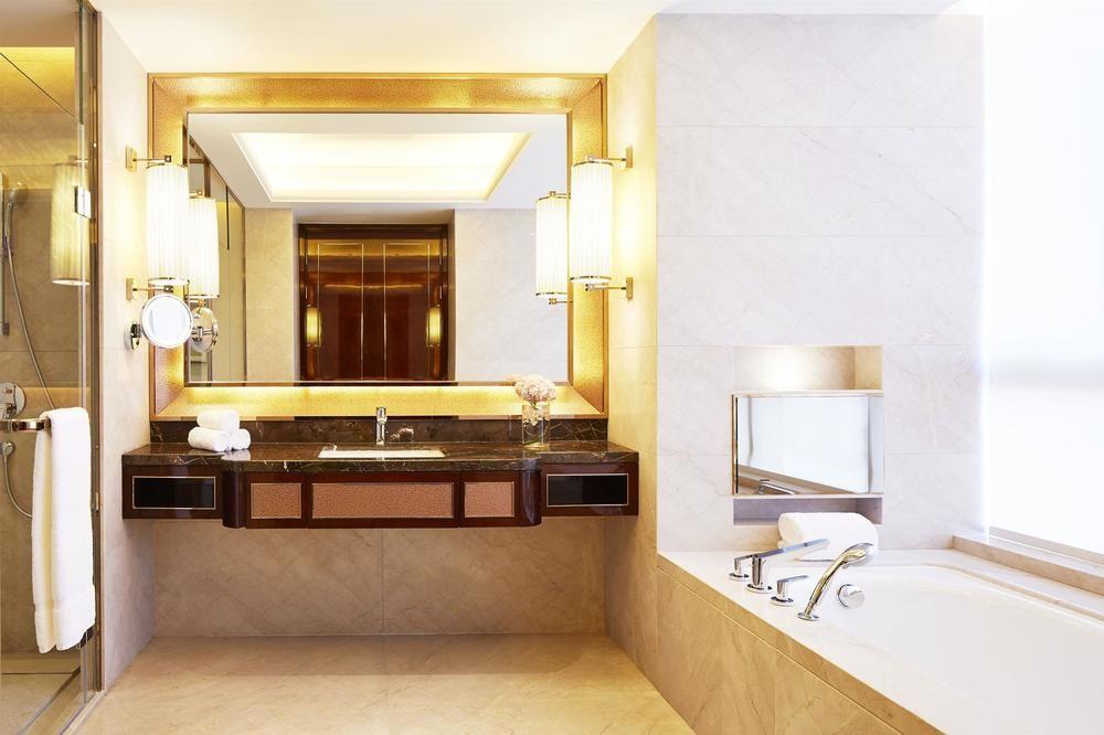 Sheraton Grand Zhengzhou Hotel Bagian luar foto