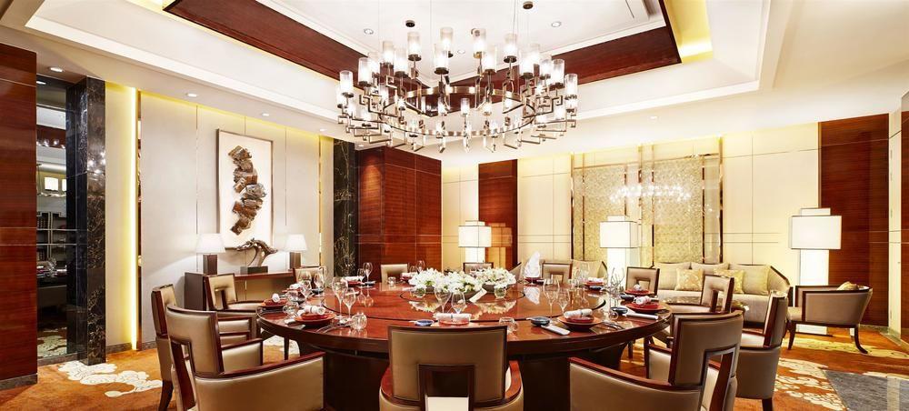 Sheraton Grand Zhengzhou Hotel Bagian luar foto