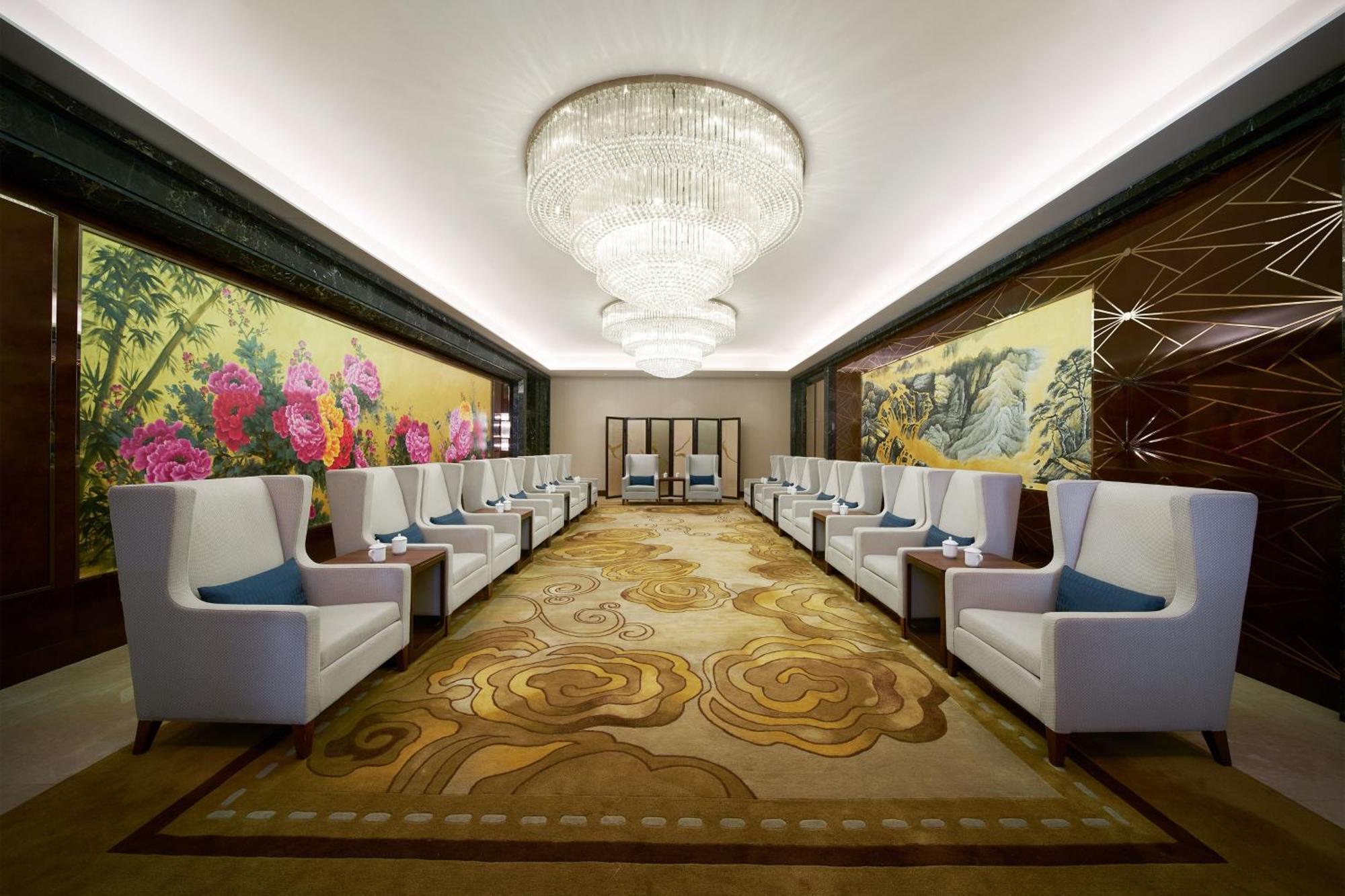 Sheraton Grand Zhengzhou Hotel Bagian luar foto