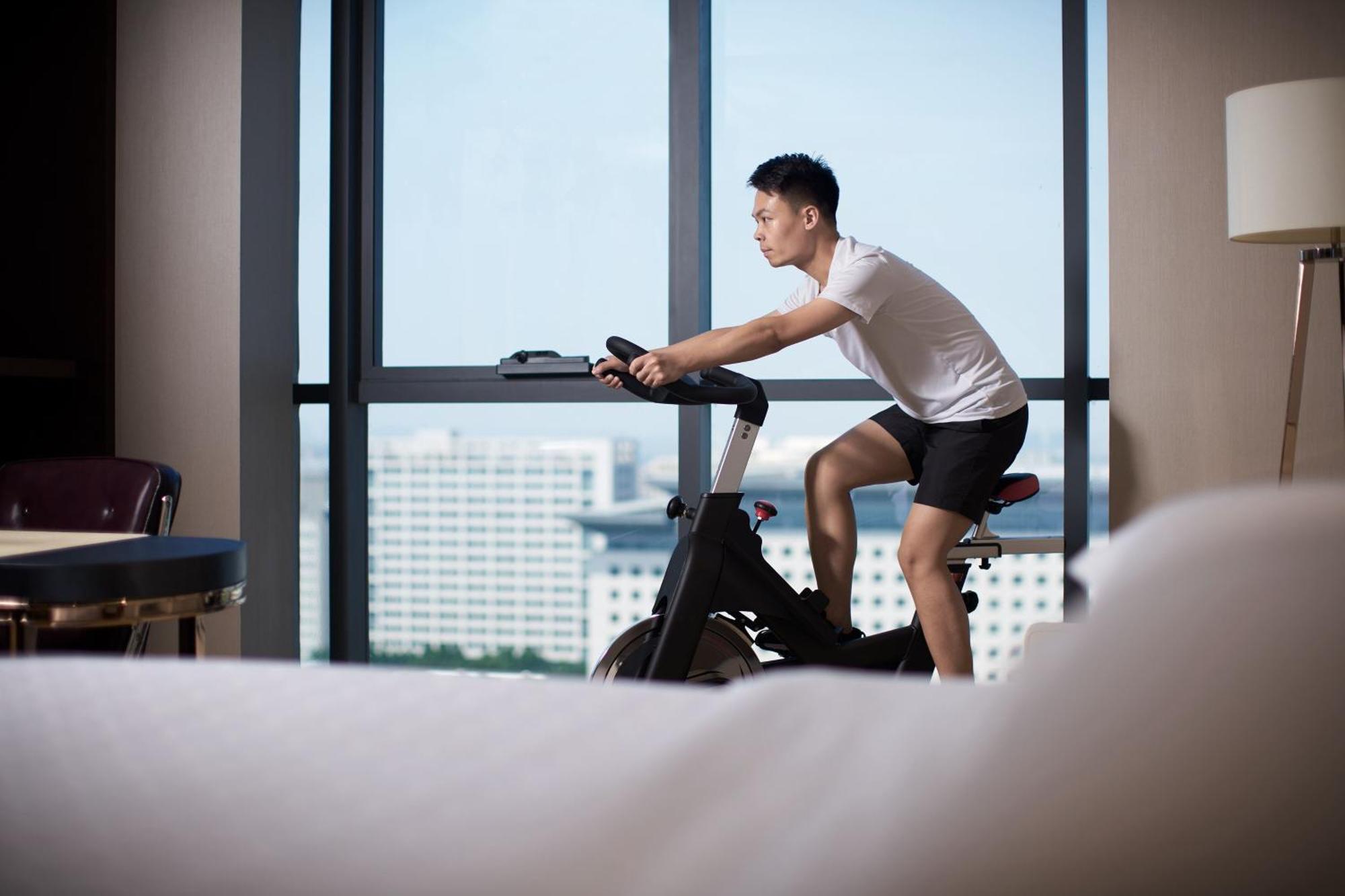 Sheraton Grand Zhengzhou Hotel Bagian luar foto