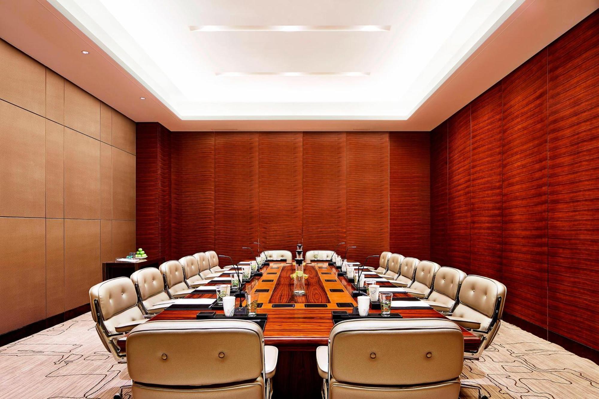 Sheraton Grand Zhengzhou Hotel Bagian luar foto