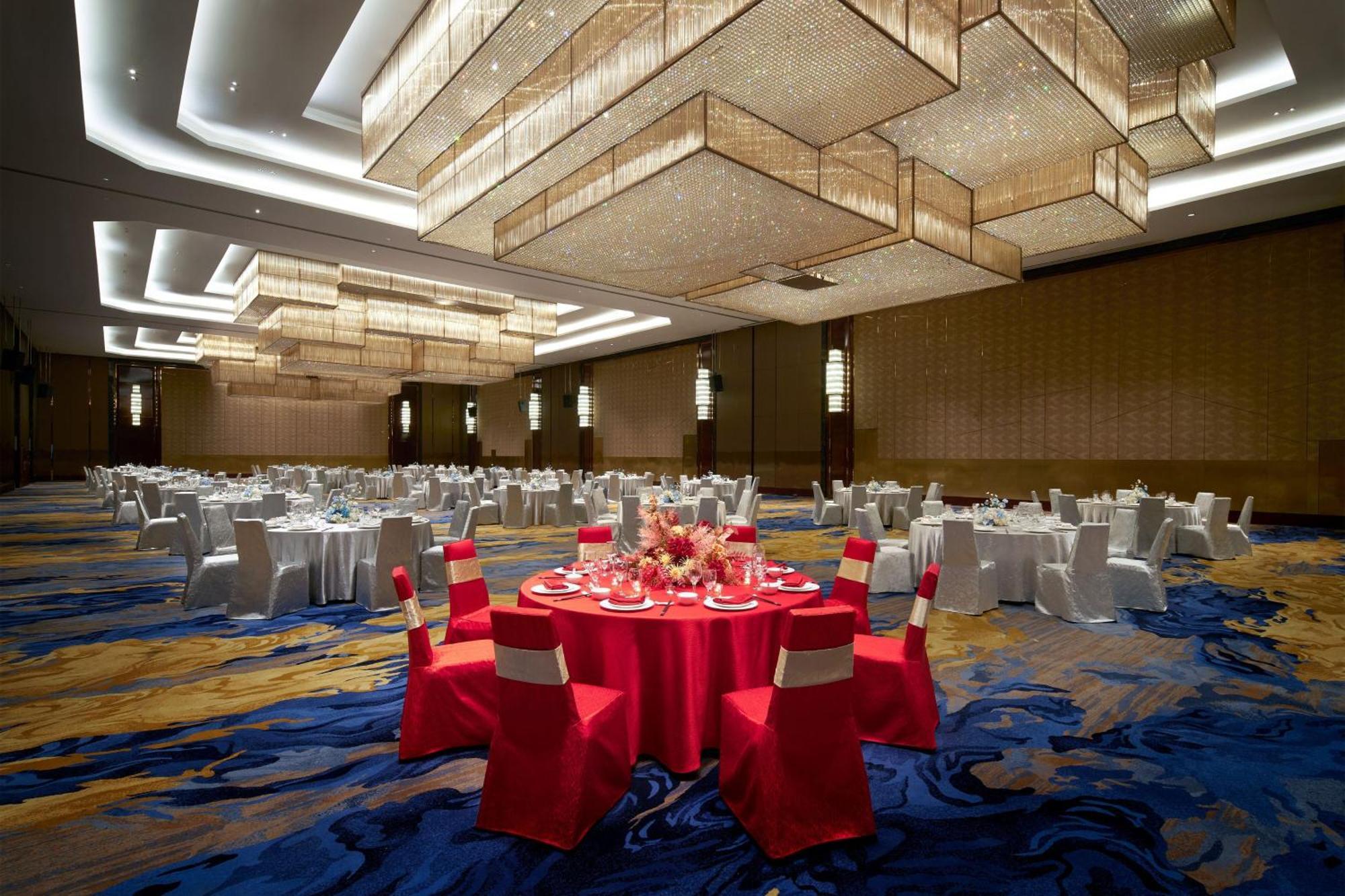 Sheraton Grand Zhengzhou Hotel Bagian luar foto