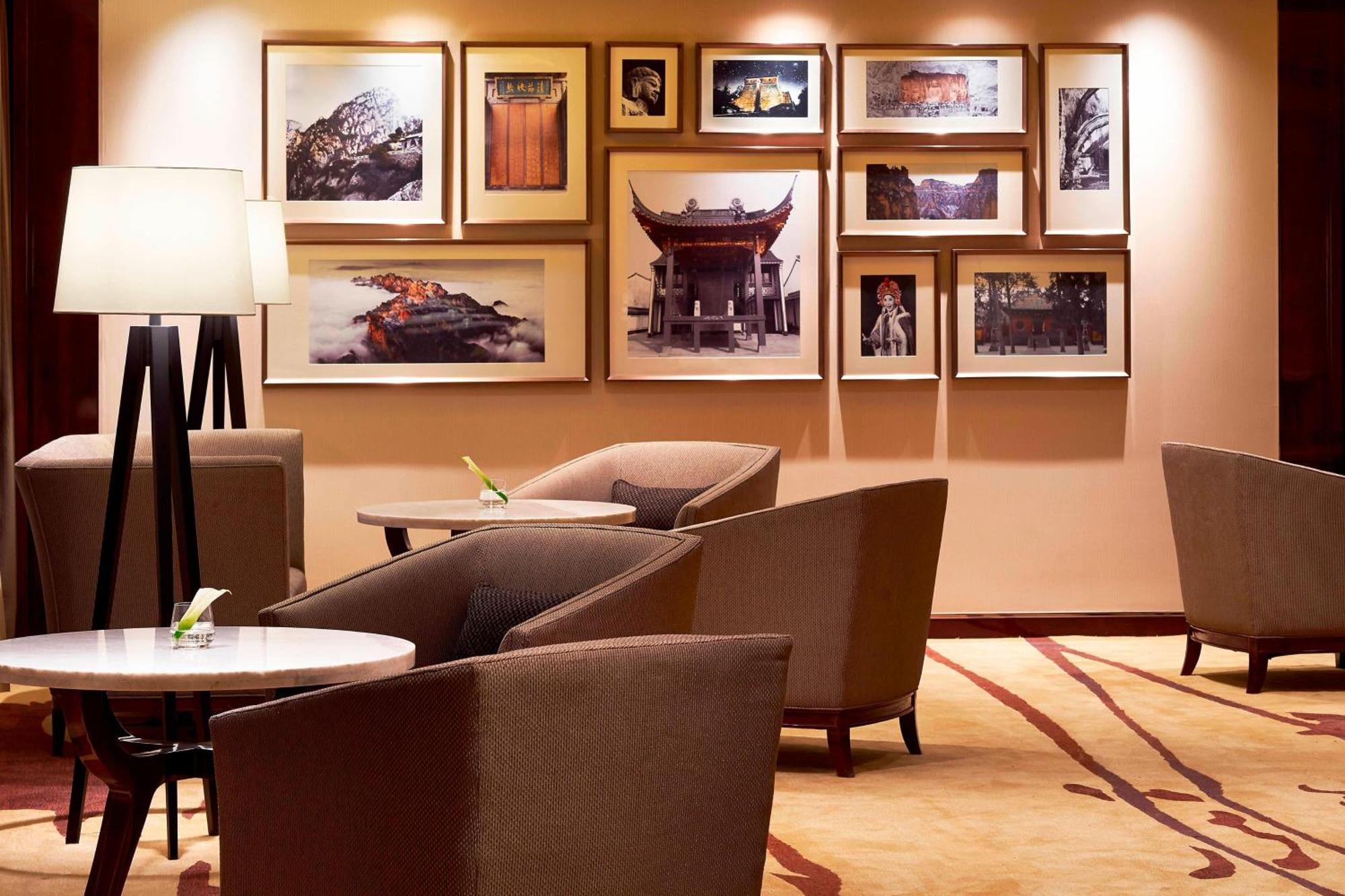Sheraton Grand Zhengzhou Hotel Bagian luar foto
