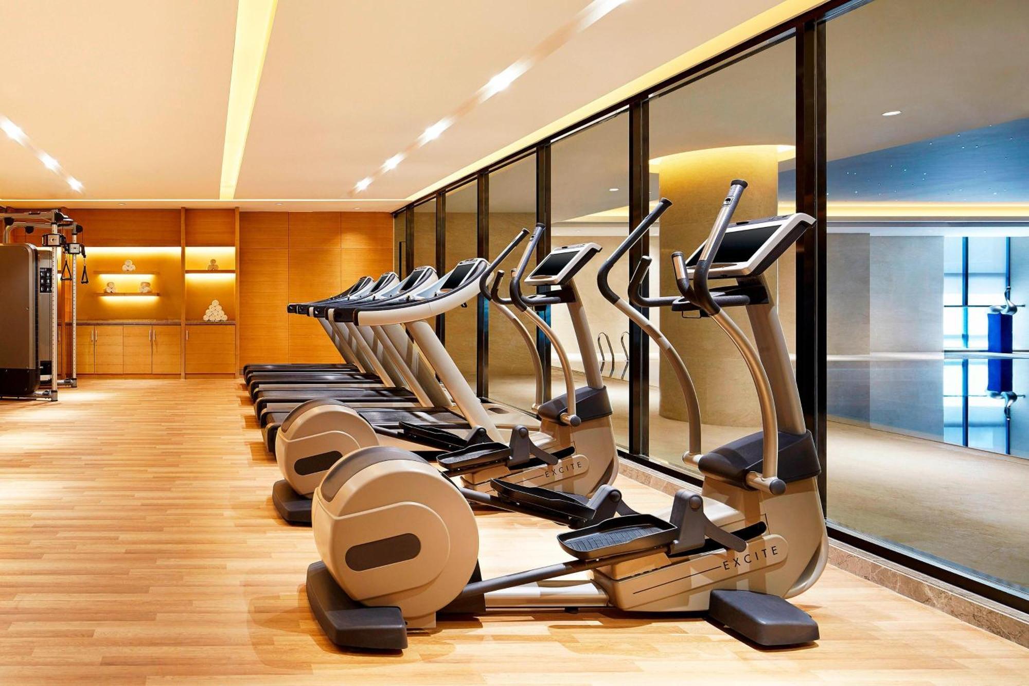 Sheraton Grand Zhengzhou Hotel Bagian luar foto