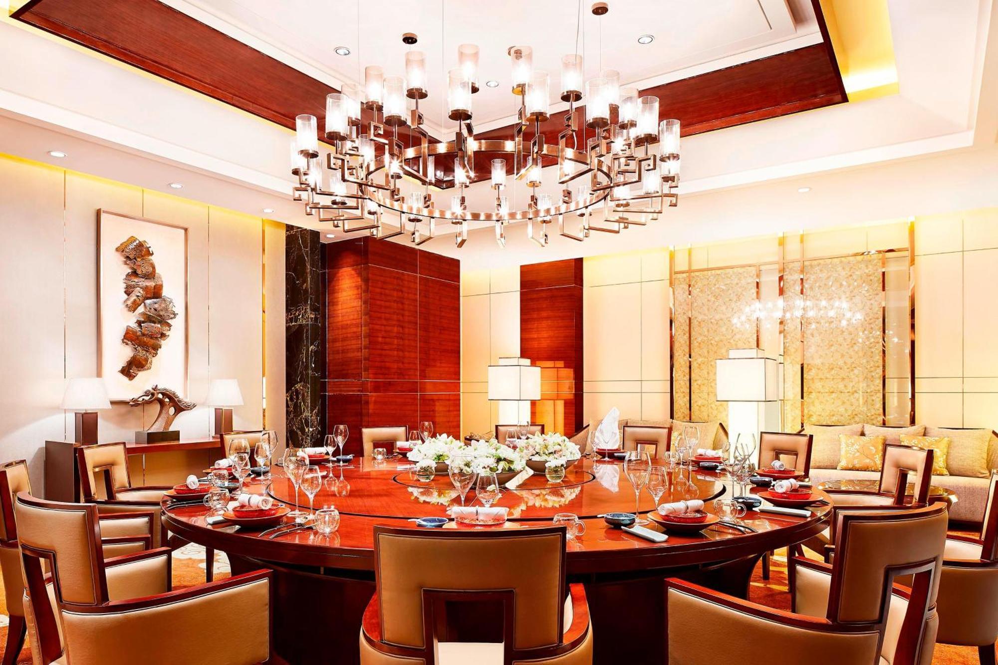 Sheraton Grand Zhengzhou Hotel Bagian luar foto