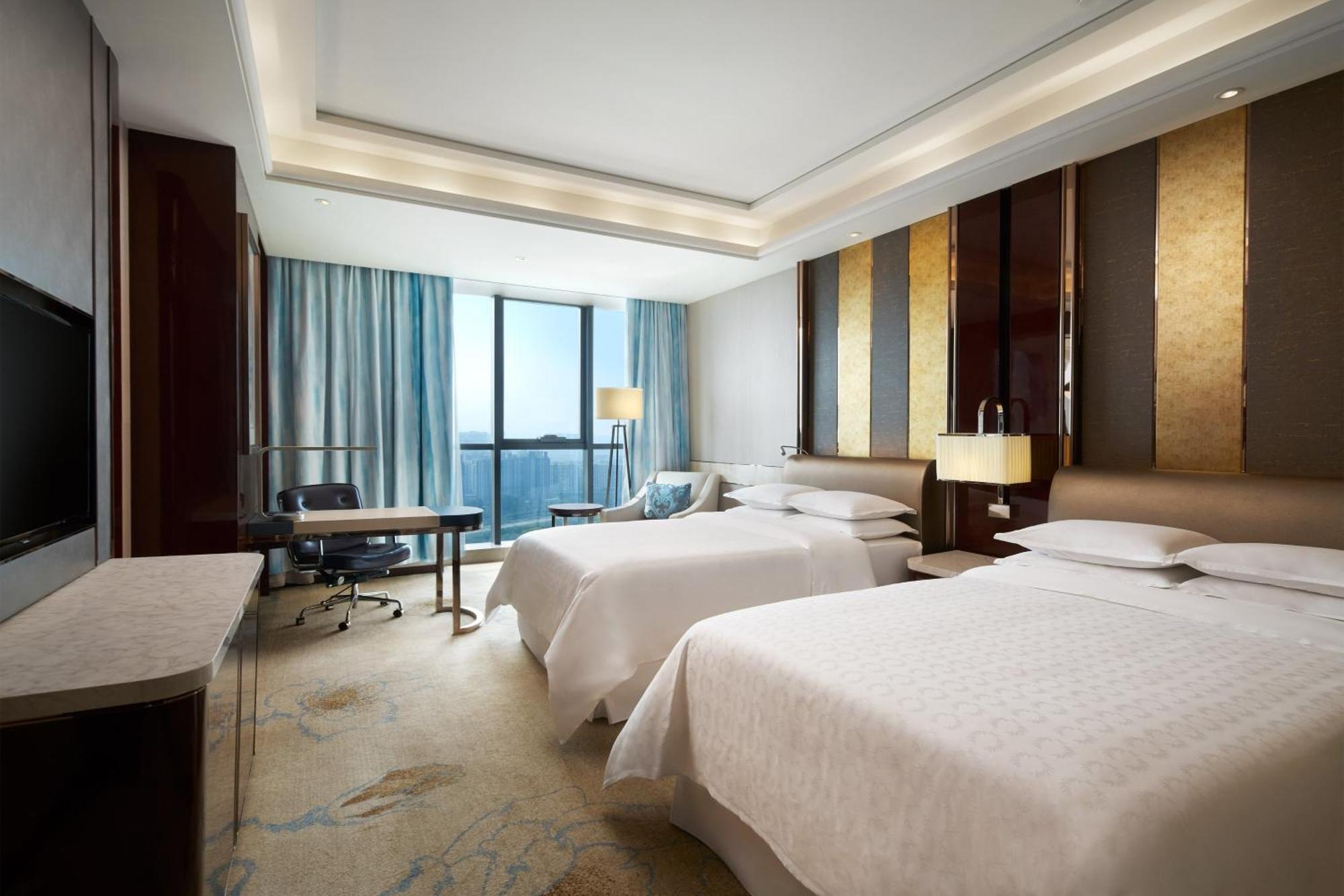 Sheraton Grand Zhengzhou Hotel Bagian luar foto