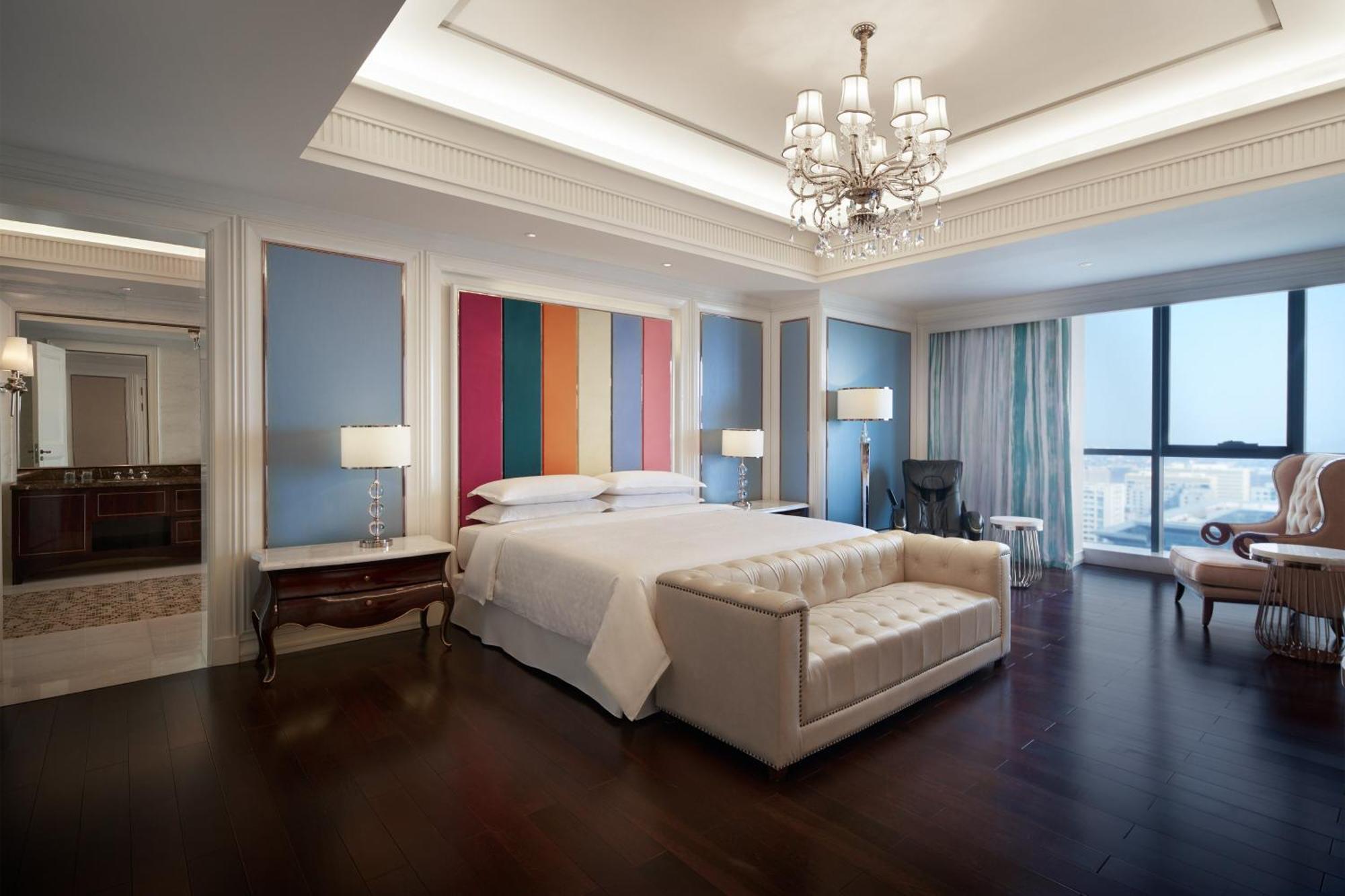 Sheraton Grand Zhengzhou Hotel Bagian luar foto
