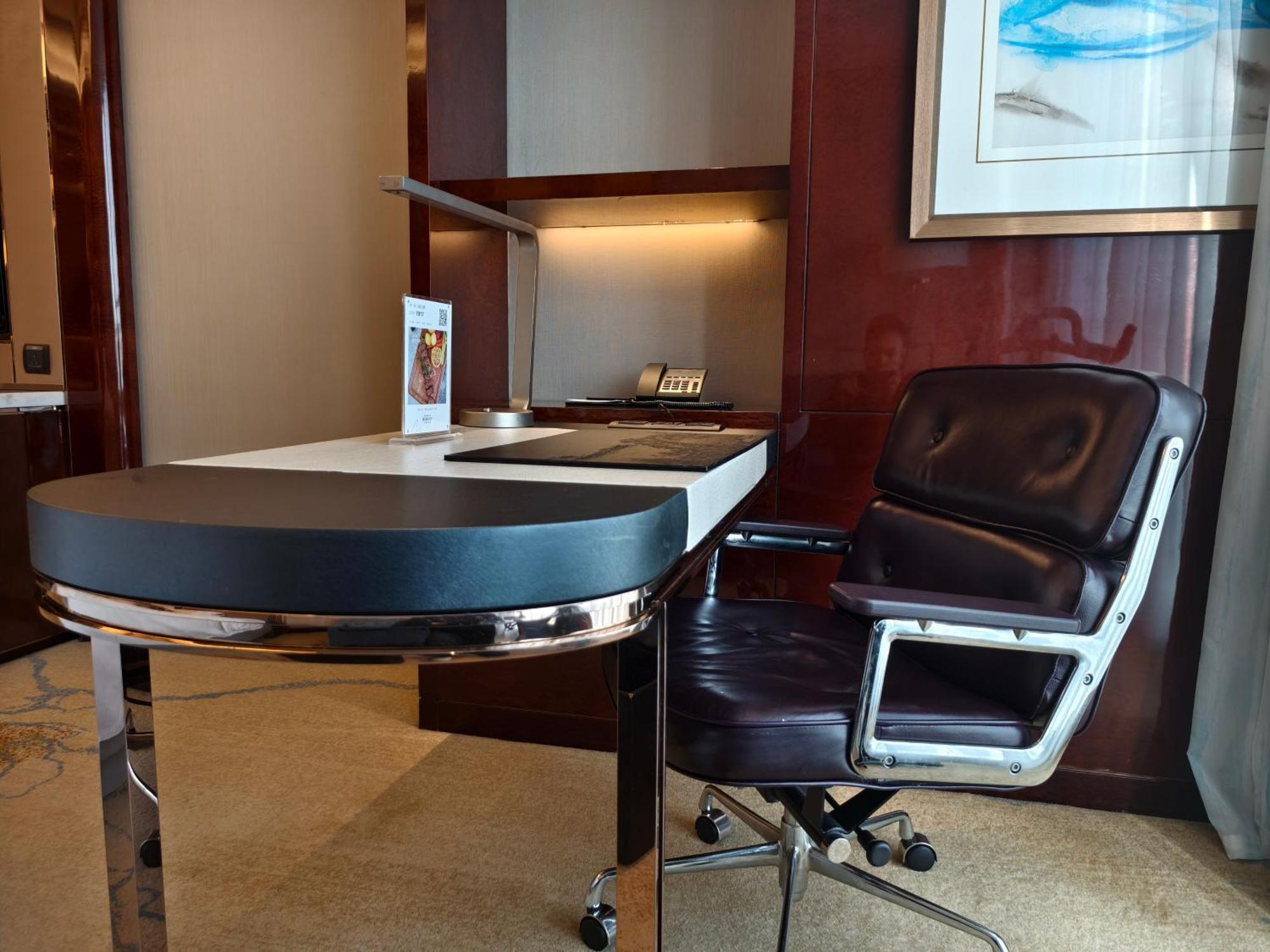 Sheraton Grand Zhengzhou Hotel Bagian luar foto