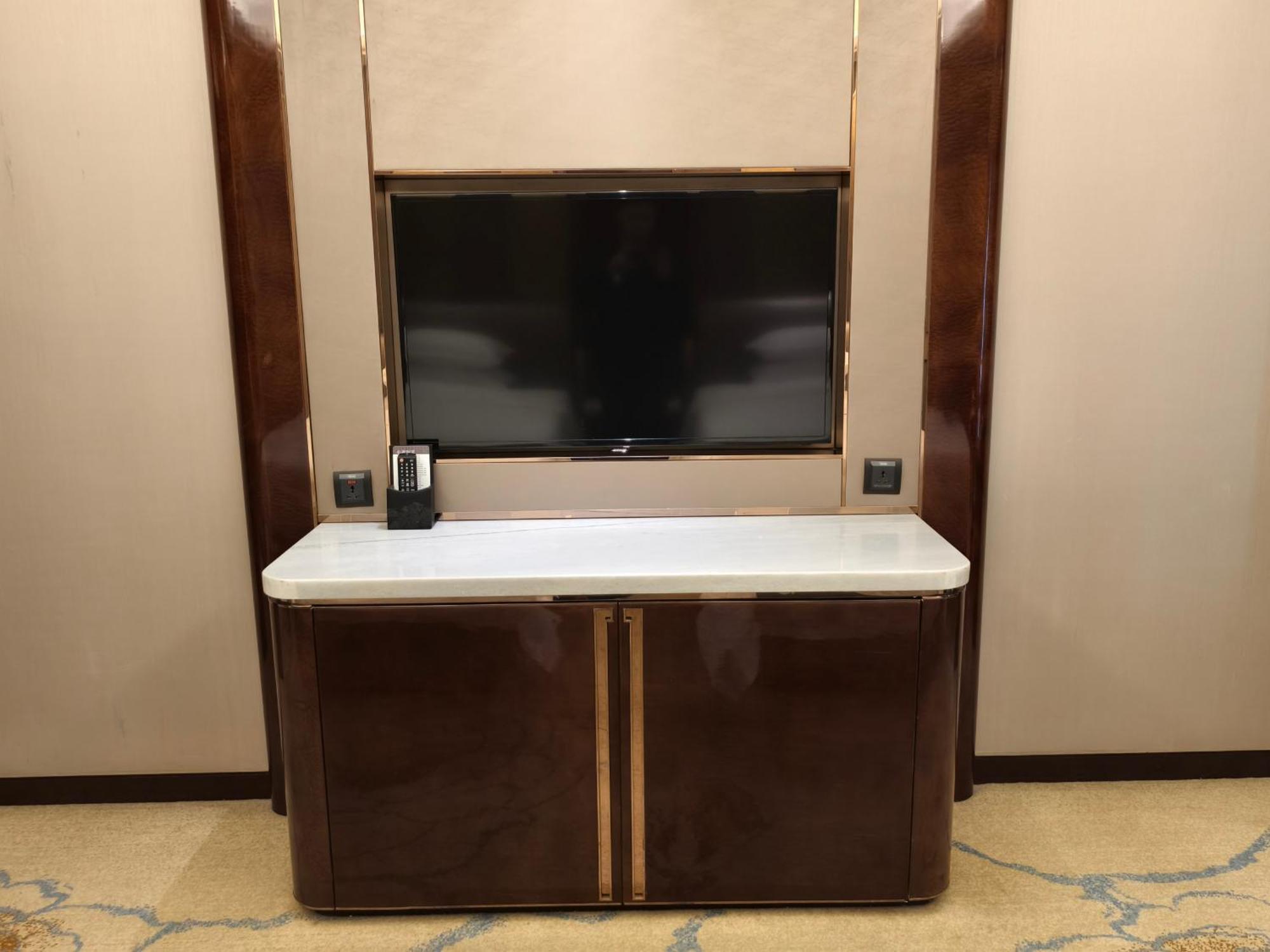 Sheraton Grand Zhengzhou Hotel Bagian luar foto